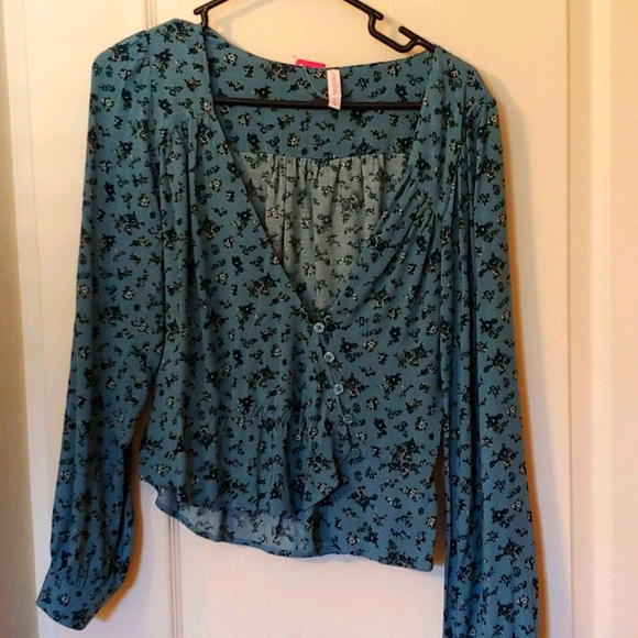 Shirt - Picture 1 of 2